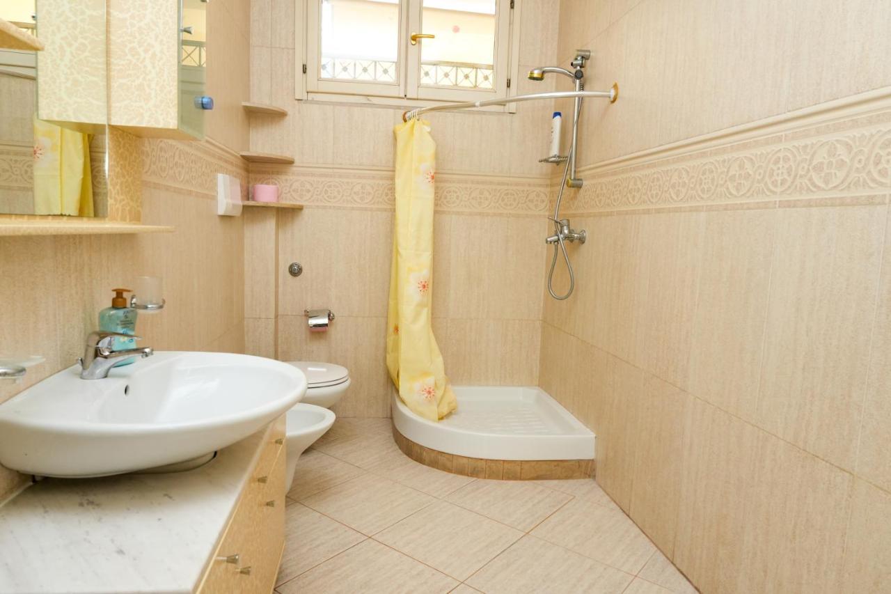 Cozy Apartment In The Heart Of Tirana ! Екстер'єр фото