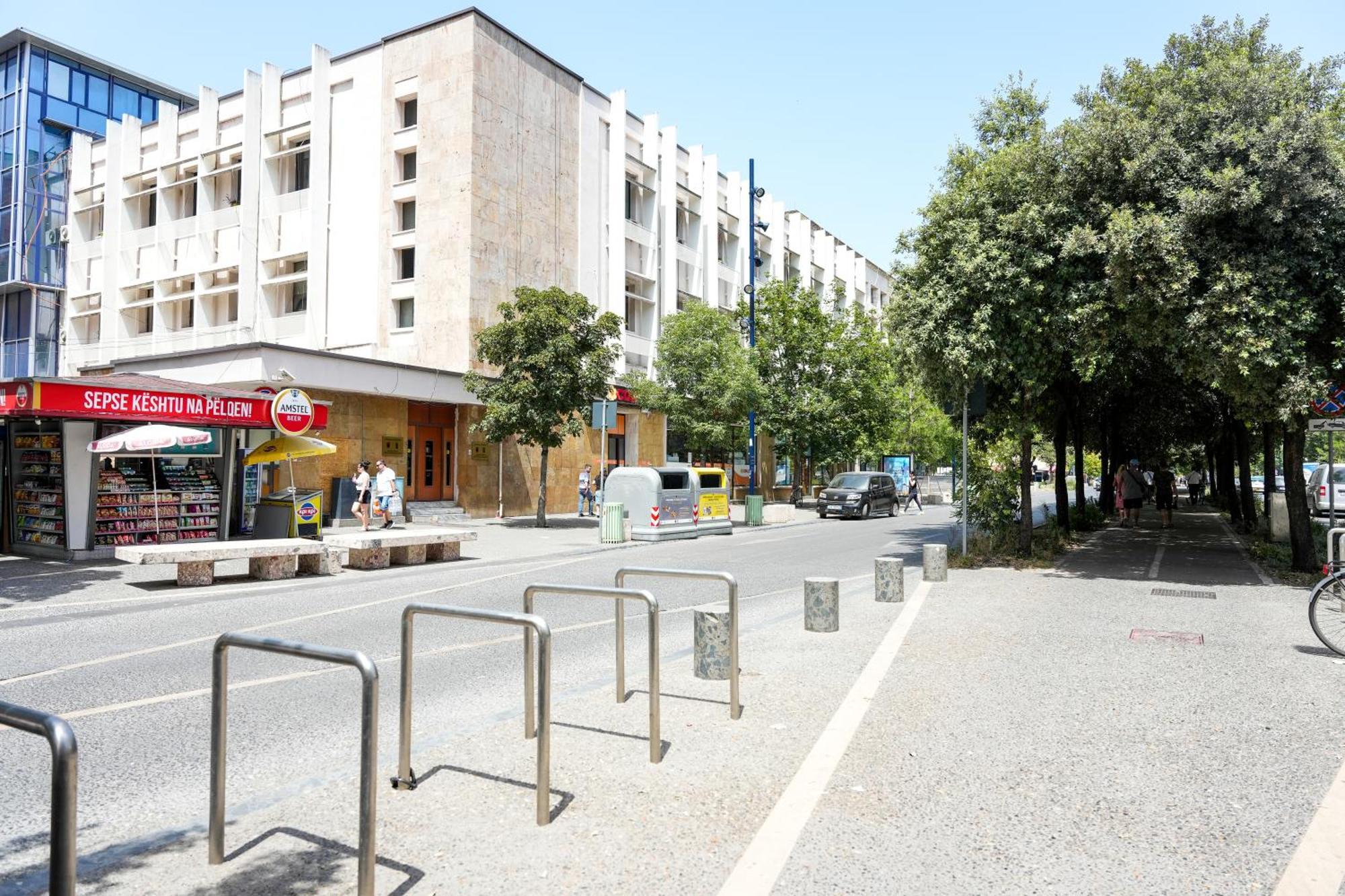 Cozy Apartment In The Heart Of Tirana ! Екстер'єр фото